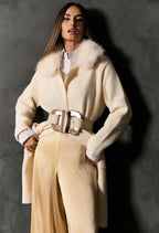 Calça wide leg acetinada