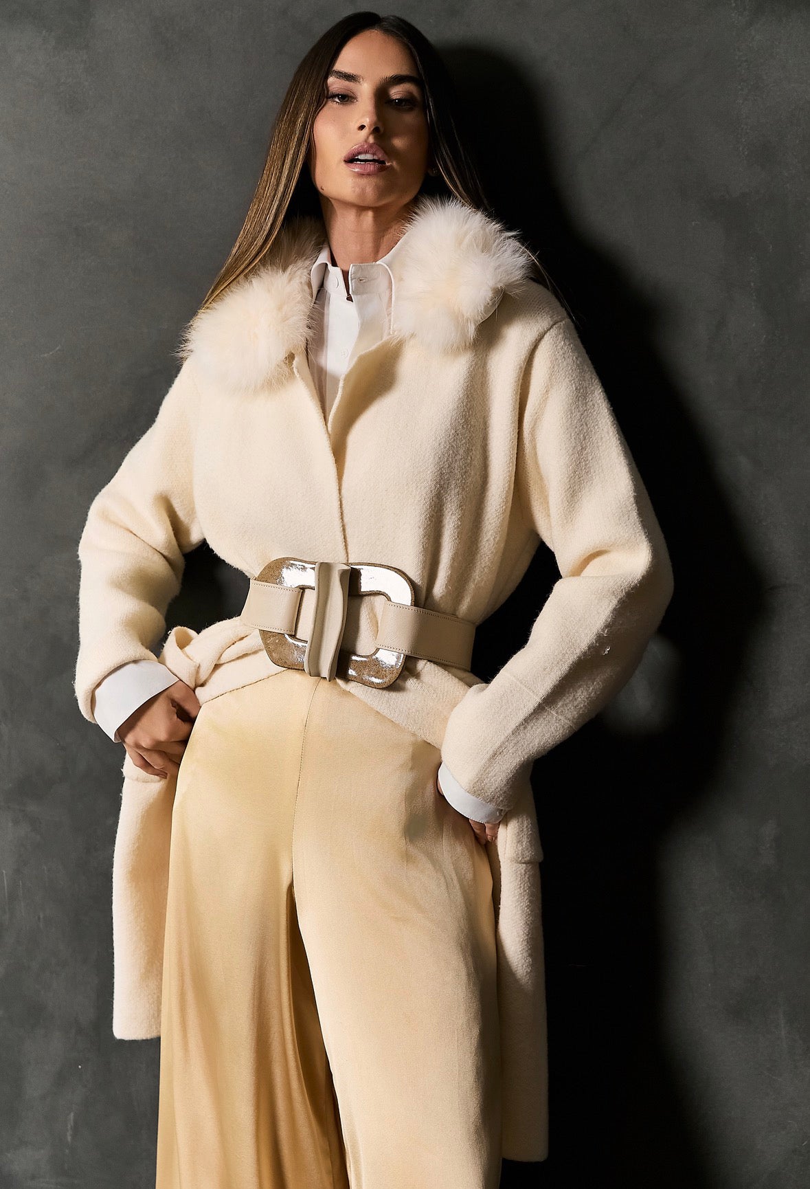 Calça wide leg acetinada