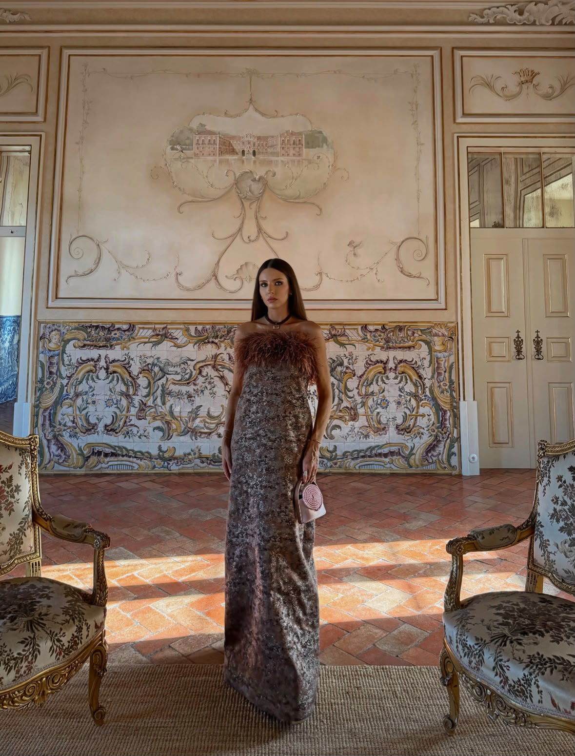 Vestido Longo Reto Jacquard Plumas